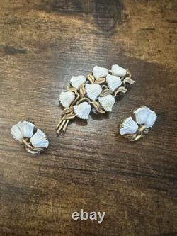 Crown Trifari White Milk Glass Tulip Flower Brooch & Clip On Earrings Set