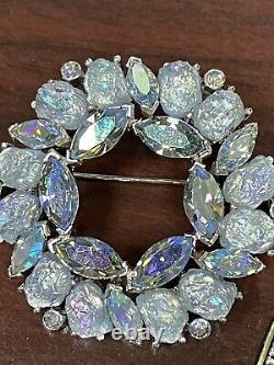 Crown Trifari circle wreath brooch from Alfred Philippe's 1959 Etoile collection