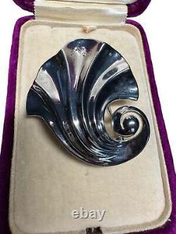 Crown Trifari, designed by Alfred Philippe and patented on March 28, 1944