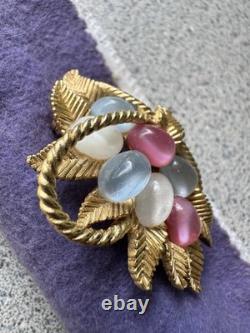 Crown Trifari vintage 1960s jelly belly lucite Easter brooch Alfred Philippe 50s