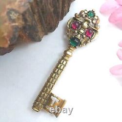 ESTATE Vintage Very Rare Alfred Philippe Trifari 1941 Key Brooch Pin #30-26