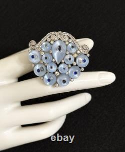Early Gorgeous Alfred Philippe Trifari Moonstone Glass Clip Brooch