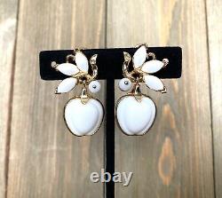 Earrings Necklace Trifari Set Milk Glass Apple Rare Pat Pend