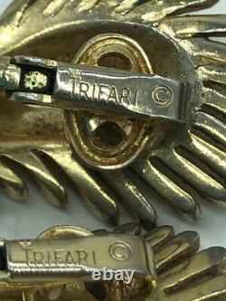 Important Crown Trifari Alfred Philippe Mogul Paisley Brooch & Earrings Set