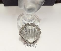 MINT Vintage 1949 Crown Trifari Moonshell Lucite Jelly Belly Shell Brooch