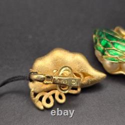 NOS VTG Crown Trifari Peas in a Pod Green Enamel Pearl Earrings Advertised Vogue