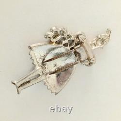 RARE 1939 Crown Trifari Alfred Philippe Helen ANTIQUE Swiss Girl Fur Pin
