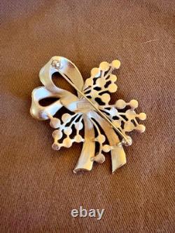 RARE CROWN TRIFARI ALFRED PHILIPPE Brooch Gold Bouquet Crystal Satin Gold Tone