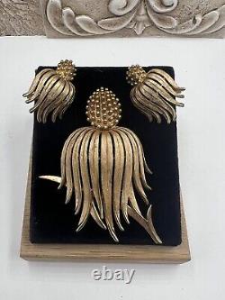 RARE CROWN TRIFARI Alfred Philippe Sunflower Brooch-Earring Set Cone Flower 60s