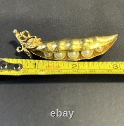RARE Crown Trifari Peas in a Pod Brooch Alfred Philippe 1960s Gold Tone Pearl