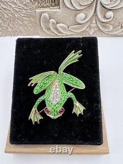RARE Crown Trifari Vintage Figural Frog, Alfred Philippe Ruby Red Eyes Golden