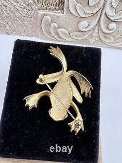RARE Crown Trifari Vintage Figural Frog, Alfred Philippe Ruby Red Eyes Golden