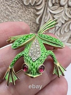 RARE Crown Trifari Vintage Figural Frog, Alfred Philippe Ruby Red Eyes Golden