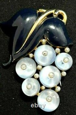 RARE Trifari Alfred Philippe Enameled & Shoe Button Grape Figural Fur Pin Brooch