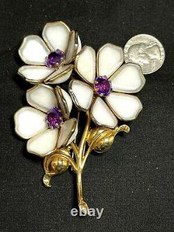 RARE Trifari Alfred Philippe Poured Glass White Flowers HUGE Fur Pin 4 1/4