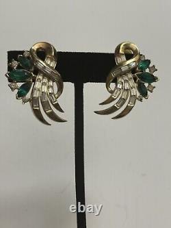 RARE VINTAGE CROWN TRIFARI ALFRED PHILIPPE EMERALD DIAMANTE WING EARRINGS 1950's