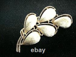 RARE Vintage Signed TRIFARI Alfred Philippe Brushed Gold Tone Floral Brooch Pin