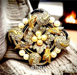 Rare 1940 Crown Trifari Gp Rhinestone Empress Eugenie Faux Pearl Dress Clip