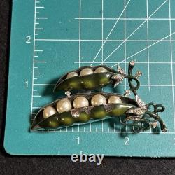 Rare 1953 Trifari Double Pea Pod Brooch Green Enamel Faux Pearl READ