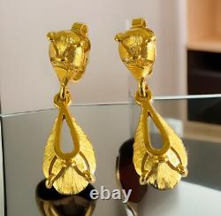 Rare Alfred Philippe Crown TRIFARI Earrings Mid century clip on