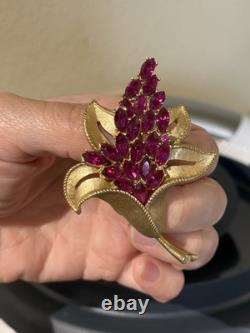 Rare Alfred Philippe Crown Trifari Lily flower Gold fuchsia crystal brooch 1950s