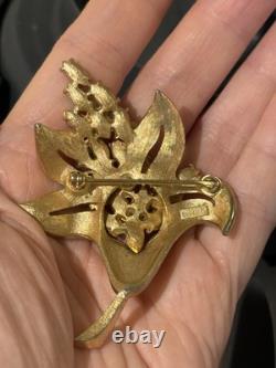 Rare Alfred Philippe Crown Trifari Lily flower Gold fuchsia crystal brooch 1950s