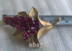 Rare Alfred Philippe Crown Trifari Lily flower Gold fuchsia crystal brooch 1950s