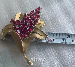 Rare Alfred Philippe Crown Trifari Lily flower Gold fuchsia crystal brooch 1950s