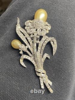 SPARKLING SUPER RARE EXQUISITE TRIFARI EARLY 1940s FURCLIP FLORAL ALFRED PHILIP