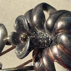Signed Crown Trifari Old Alfred Philippe Metal Rhinestone Flower Fur Brooch Pin