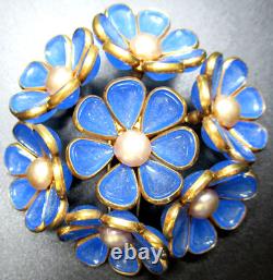 TRIFARI 1940 Alfred Philippe Blue Molded Glass Flower Fur Clip RARE