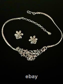 TRIFARI 4-5-6 Petal Flower Parure 1953 Sapphire Alfred Philippe PAT PEND Book