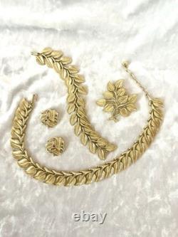 TRIFARI Autumn Leaves Book Alfred Philippe Gold-Trifanium Set PAT PEND