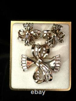 TRIFARI Baguette Bow Set Alfred Philippe Gold-Tone Brilliant PAT PEND 1950 withBox