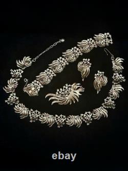 TRIFARI Brushed Gold Leaf Parure White Seed Pearls Alfred Philippe Crown