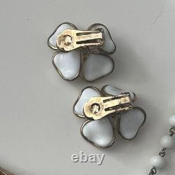 TRIFARI Camellia Set 1952 White Poured Glass Gold Trifanium Alfred Philippe