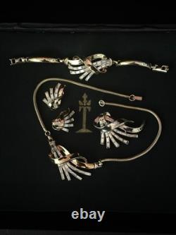 TRIFARI Crystal Baguette Fan Set 1953 Gold Ribbon Alfred Philippe PAT PEND Box