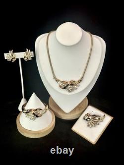 TRIFARI Crystal Baguette Fan Set 1953 Gold Ribbon Alfred Philippe PAT PEND Box