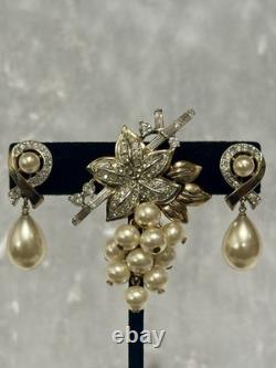 TRIFARI Crystal Pave Pearls Gold Dangle Leaf Grapes Alfred Philippe PAT PEND Box