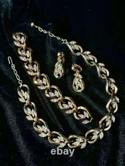 TRIFARI Earrings Bracelet Necklace Set Gold-Trifanium Marquise Alfred Philippe