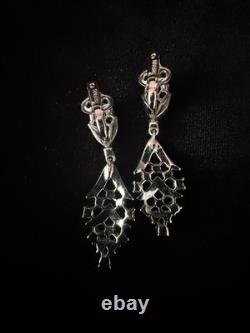 TRIFARI Earrings Drop Dangle Crystal Brilliant Rhodium Alfred Philippe Crown Box