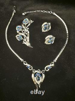 TRIFARI Flirtation Sapphire Rhodium Set Alfred Philippe HALO 1953 PAT PEND TRIFARI Flirtation Sapphire Rhodium Set Alfred Philippe HALO 1953 PAT PEND