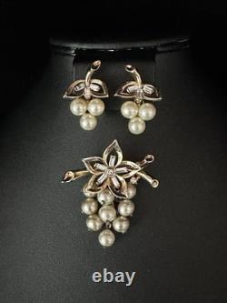 TRIFARI Flower Pearl Baguette Set Alfred Philippe Earings Brooch Gold-Trifanium