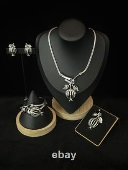 TRIFARI Forbidden Fruit-Rhodium 1950 Set Baguettes A. Philippe Book PAT PEND