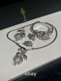 TRIFARI Forbidden Fruit-Rhodium 1950 Set Baguettes A. Philippe Book PAT PEND