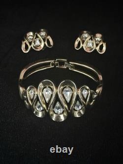 TRIFARI Gold Ribbon 1953 Set Earrings Bracelet Pear Alfred Philippe PAT PEND