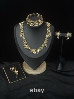 TRIFARI Golden Flame Set 1951 Gold-Trifanium Alfred Philippe Book