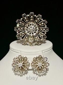 TRIFARI Goldenlace Daisy 1947 Earrings Brooch Crystal Gold Alfred Philippe