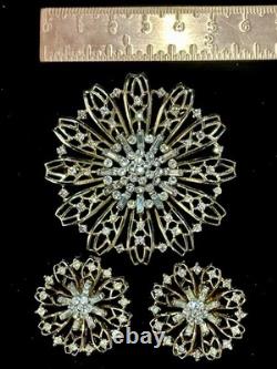 TRIFARI Goldenlace Daisy 1947 Earrings Brooch Crystal Gold Alfred Philippe