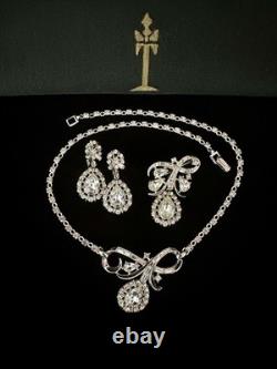TRIFARI Halo Rhodium 1952 Pendaloque Crystal Parure Alfred Philippe PAT PEND